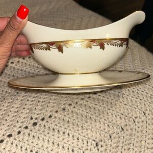 Lenox Cream and Gold Gravy Boat with Saucer